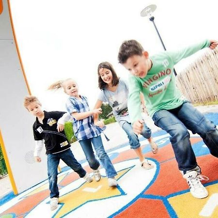 18 persoons Veluwe Villa Voorthuizen Buitenkant foto