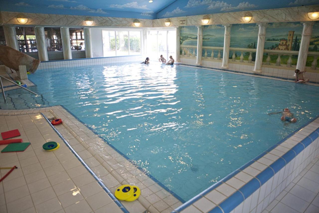 18 persoons Veluwe Villa Voorthuizen Buitenkant foto